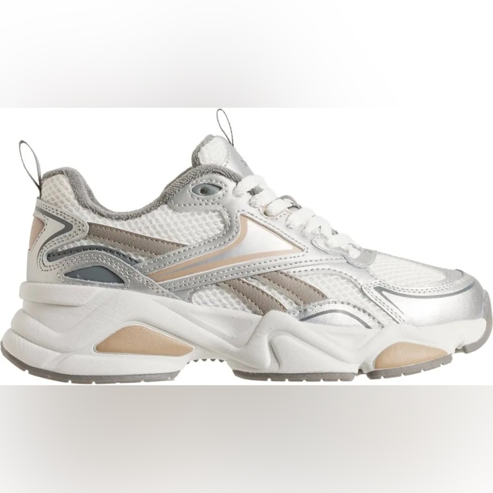 NWT Reebok Charge Run Sneaker CHARGE/Lt Grey/White/Tan